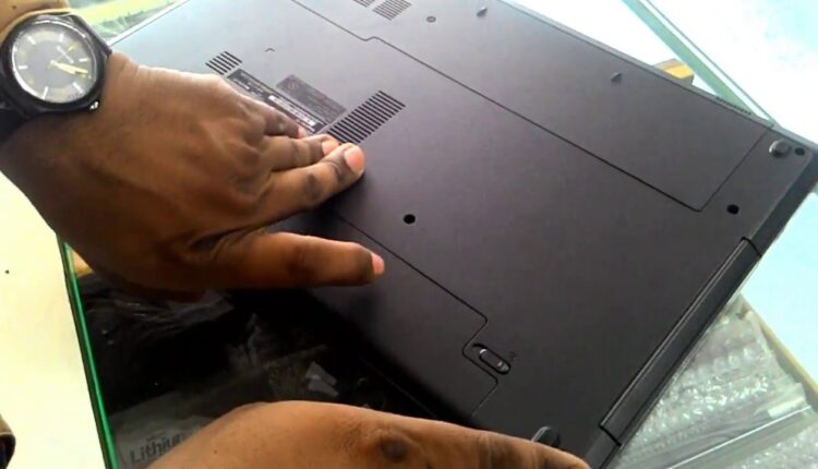 Dizüstü Bilgisayar Pili Nasıl Çıkarılır veya Değiştirilir