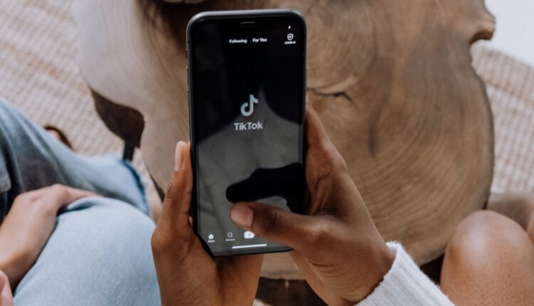 Bir TikTok Videosuna İki Şarkı Nasıl Eklenir?